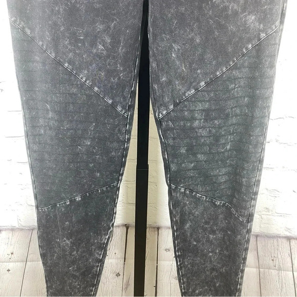 Disney Rock N Roller Coaster Black Distressed Leggings Size Medium - Picture 6 of 6